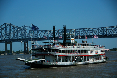 We rode this boat last time we were here. The fried chicken lunch sucked.