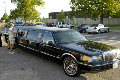 The limo and Rhonda (Derek's mother)